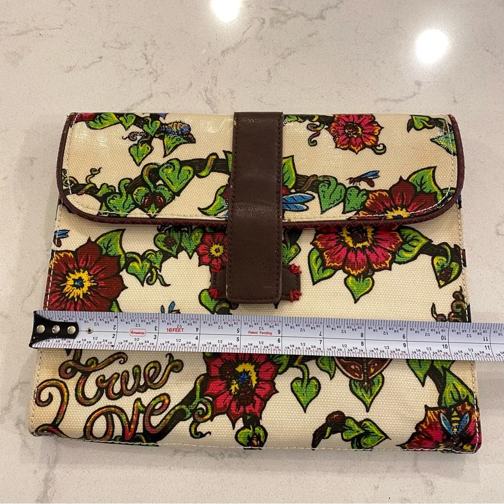 Sakroots iPad / kindle / tablet folio